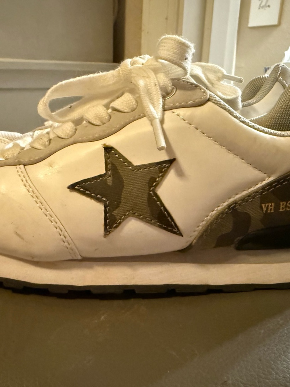 Vintage Havana White Sneaker with Olive Green Star